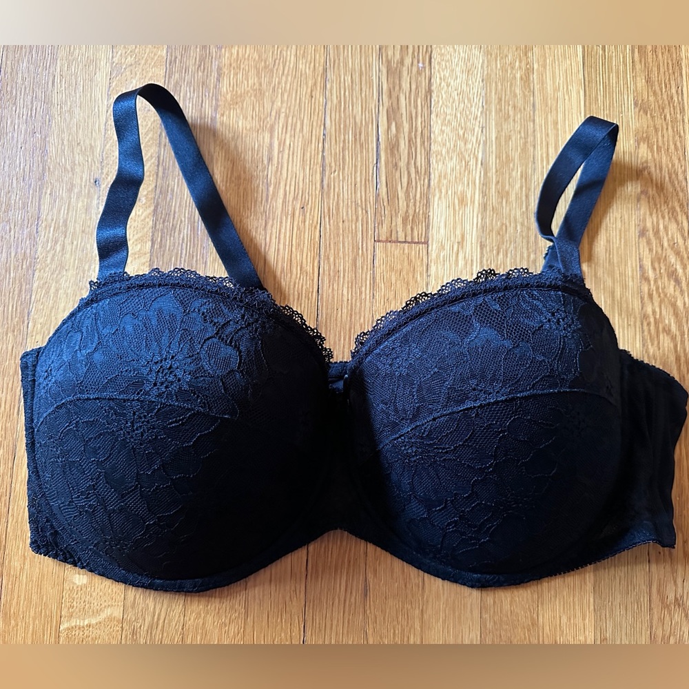 Hips and Curve Black Lace Lightly Padded Bra, 44D, NWOT